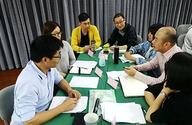 10年以上设计经验，定制个性化解决方案 